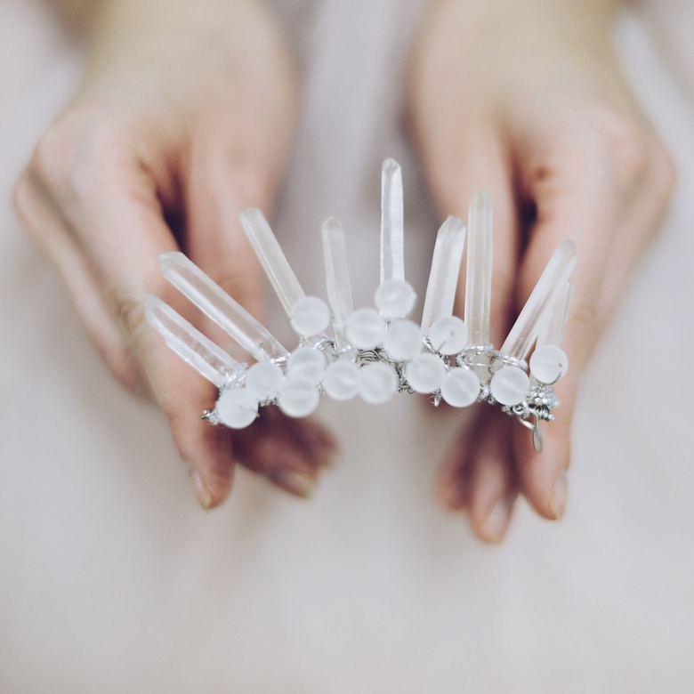 Корона из натуральных кварцевых кристаллов  из коллекции "Кристальные Эльфы"