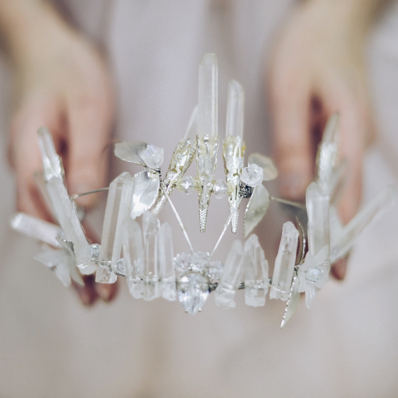 Корона из натуральных кварцевых кристаллов  из коллекции "Кристальные Эльфы"