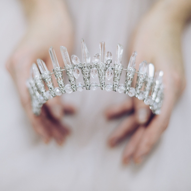 Корона из натуральных кварцевых кристаллов  из коллекции "Кристальные Эльфы"