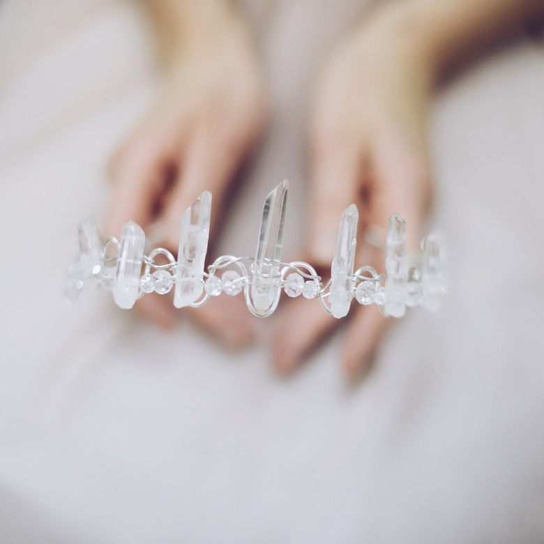 Корона из натуральных кварцевых кристаллов  из коллекции "Кристальные Эльфы"