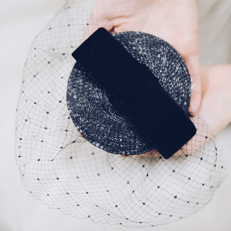 Шляпка в английском стиле Joyce с винтажной вуалью