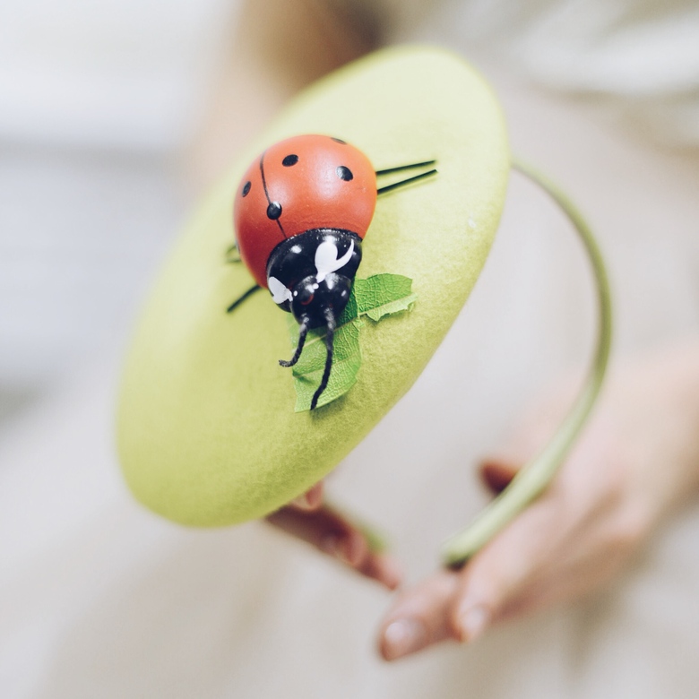 Необычная шляпка с божьей коровкой Ladybird