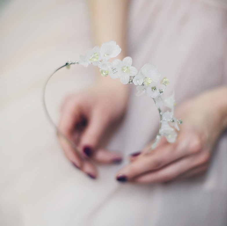 Нежный ободок в стиле рустик