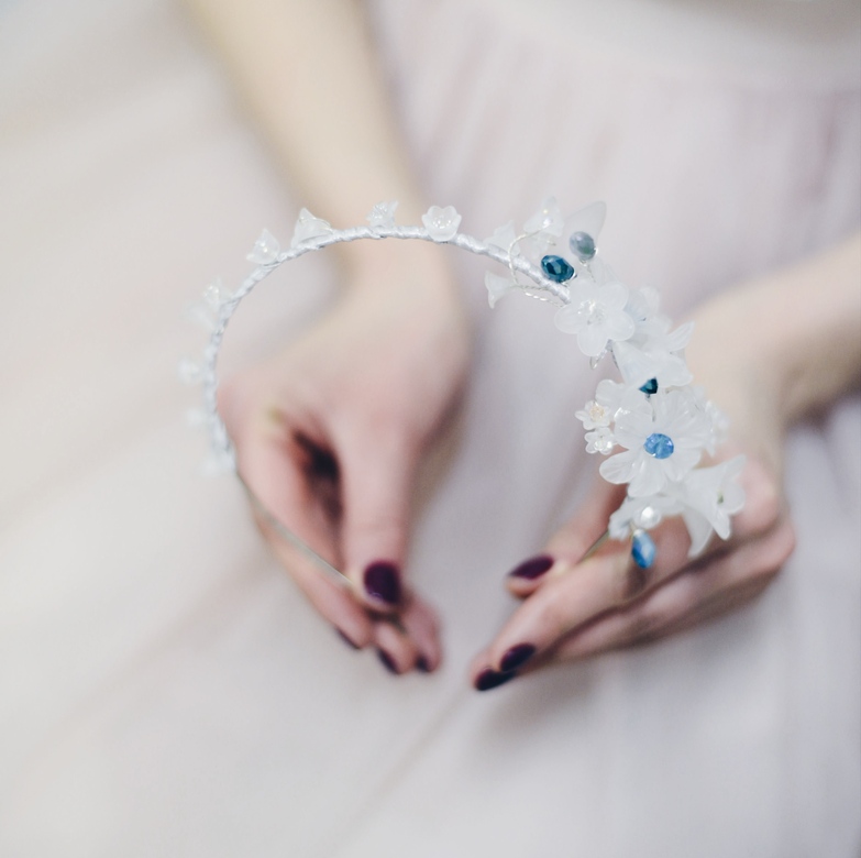 Нежный ободок в стиле рустик