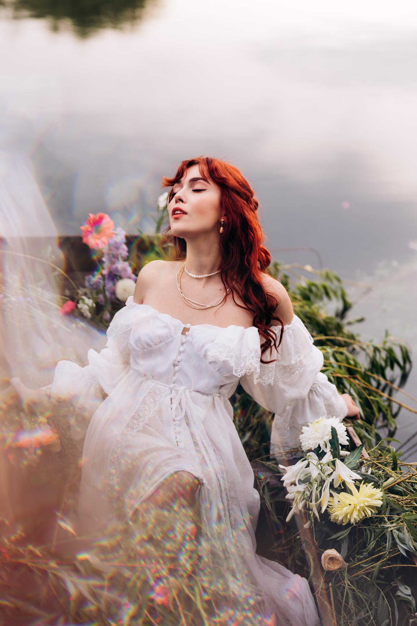 Dresses > Rose dress in white Buy from e-shop